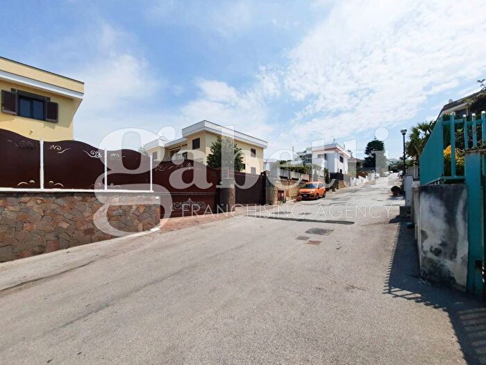 Appartamento trilocale in affitto in Via Montenuovo Licola Patria snc, Località la Schiana Damiani, Pozzuoli