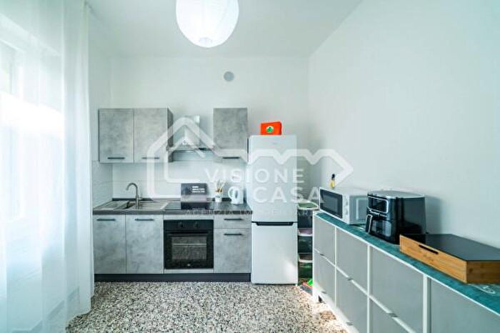 Appartamento quadrilocale in vendita in Via Niccolò Paganini, Reggio Emilia