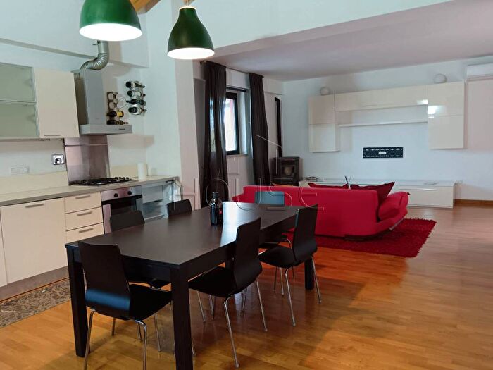 Appartamento trilocale in affitto in via zampini, Centro, Città di Castello