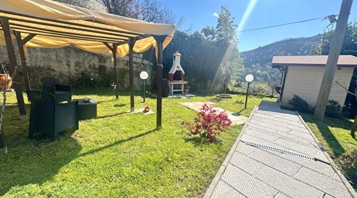 Casa con 7 locali in vendita in Via Morandaccio Mozzacacio Massoni Vernio Unione dei Comuni Val di Bisenzio Prato Toscana Italia, Vernio