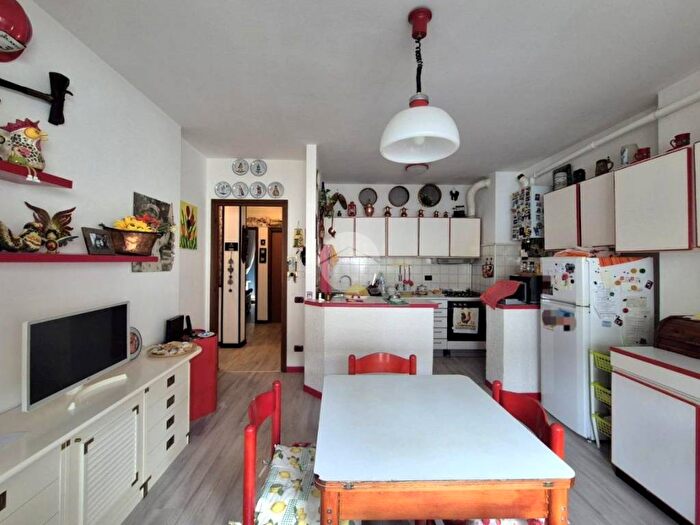 Appartamento quadrilocale in vendita in Via C Pavese, Pra', Genova