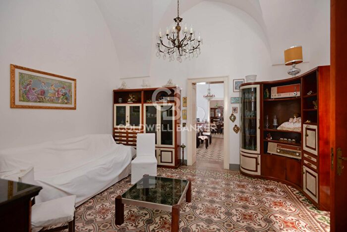 Casa quadrilocale in vendita in Via Generale Giardino, Collepasso