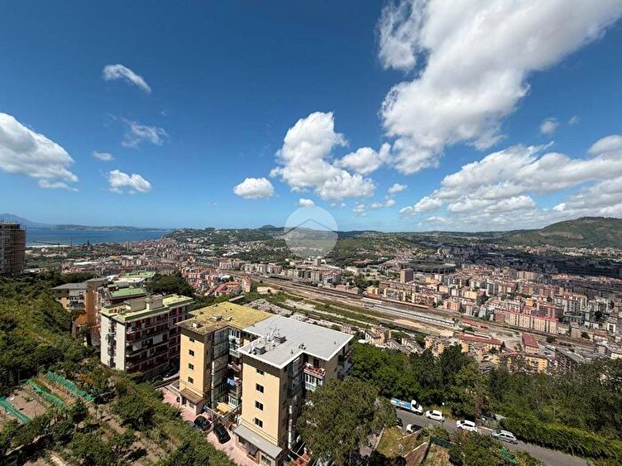 Appartamento trilocale in affitto in Via Alessandro Manzoni, Posillipo, Napoli