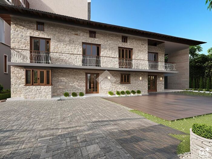 Casa quadrilocale in vendita in Piazza Berruti, Rocchetta Palafea