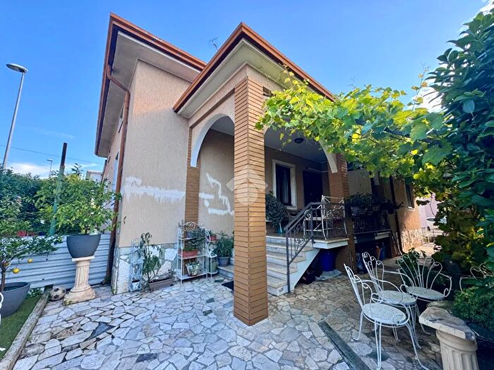 Casa trilocale in vendita in Via Carlo Alberto, Calcinato