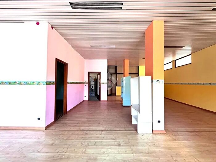 Appartamento quadrilocale in vendita in Via della Vittoria, Giavera Del Montello