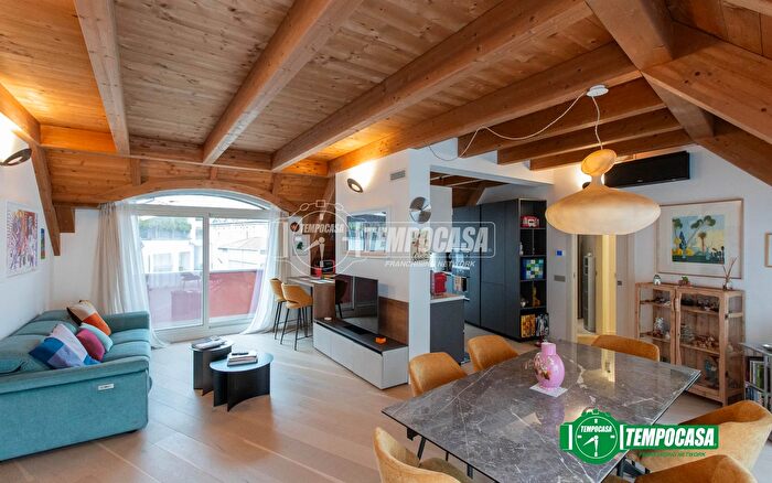 Appartamento trilocale in vendita in Via Solferino, Busto Arsizio