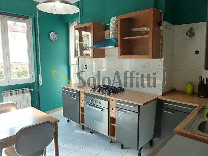 Appartamento trilocale in affitto in Via Galileo Galilei, Sanremo