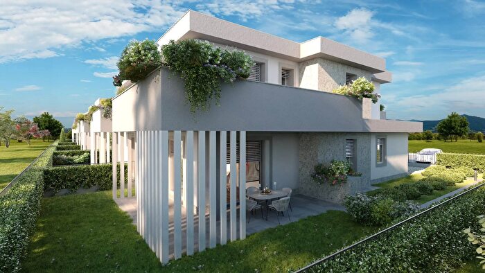 Casa quadrilocale in vendita in Via Brembate, Osio Sotto