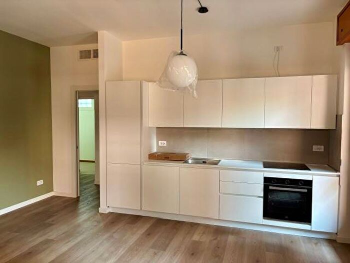 Appartamento bilocale in affitto in Via Antonio Locatelli, Centro, Bergamo