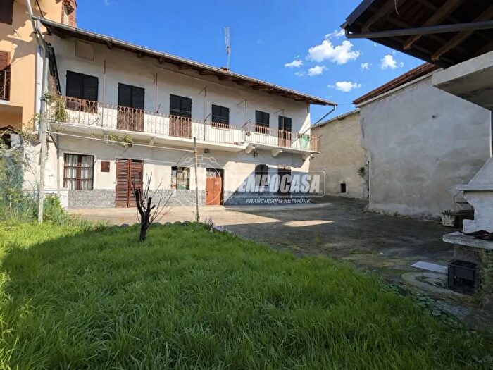 Casa con 5 locali in vendita in Mazze