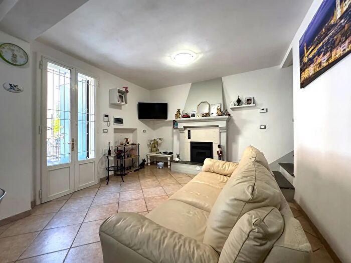 Casa trilocale in vendita in Via Giulio Braga, Vaiano