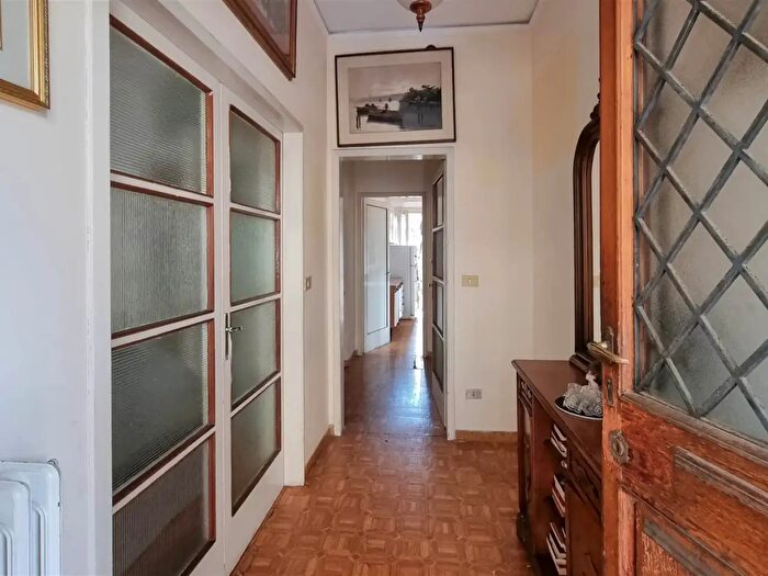 Appartamento con 5 locali in vendita in Montecatini Terme