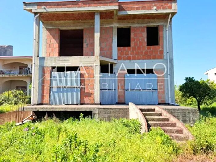 Casa con 6 locali in vendita in Via Garrisi, Milazzo