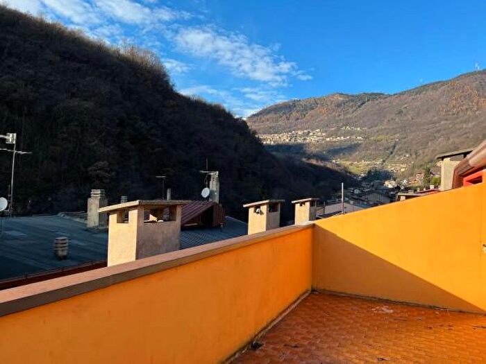 Appartamento trilocale in vendita in Via Roma, Sellero