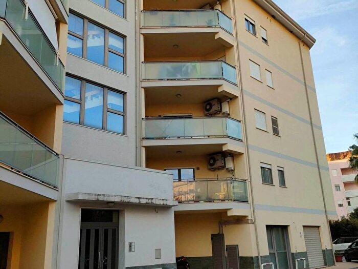 Appartamento trilocale in affitto in Vico Andiloro, Trabocchetto Spirito Santo, Reggio Calabria