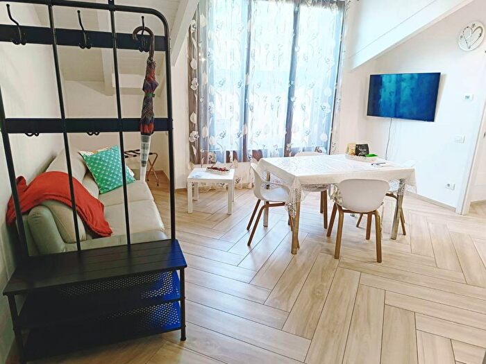 Casa bilocale in affitto in Viale Luigi Borri, Giubiano San Carlo, Varese