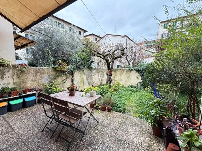 Appartamento trilocale in vendita in Via Giuseppe Saverio Mercadante, Firenze