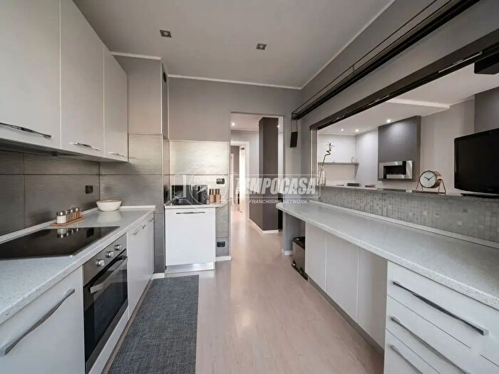 Appartamento trilocale in vendita in Via Fratelli Giuliano, Pinerolo