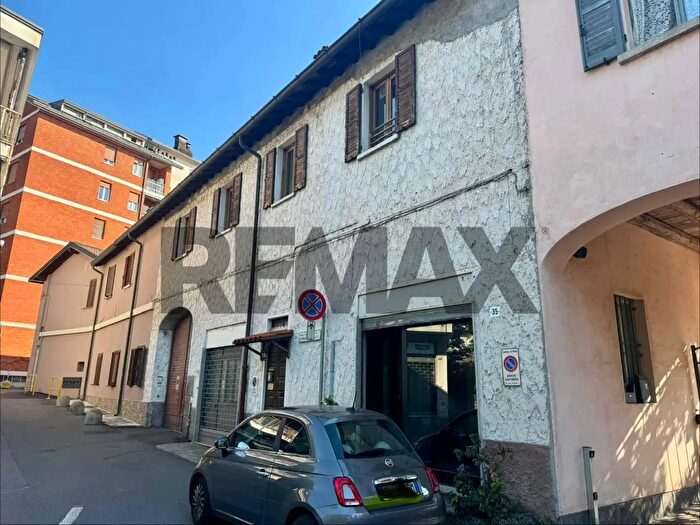 Case in Vendita e in Affitto - 3