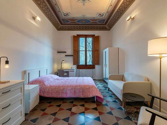 Appartamento con 6 locali in affitto in Viale Francesco Petrarca, Porta Romana, Firenze
