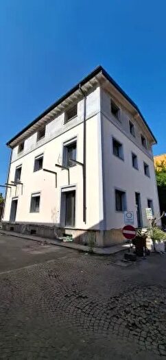 Appartamento trilocale in vendita in Via Enrico Cosenz, Milano