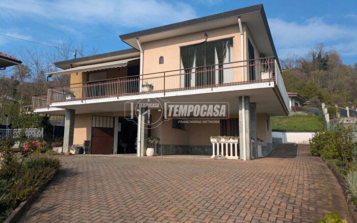 Casa quadrilocale in vendita in Strada del Casino, Castellamonte