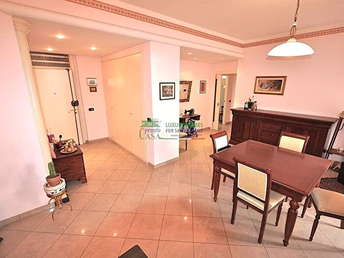 Appartamento con 5 locali in vendita in Ragusa