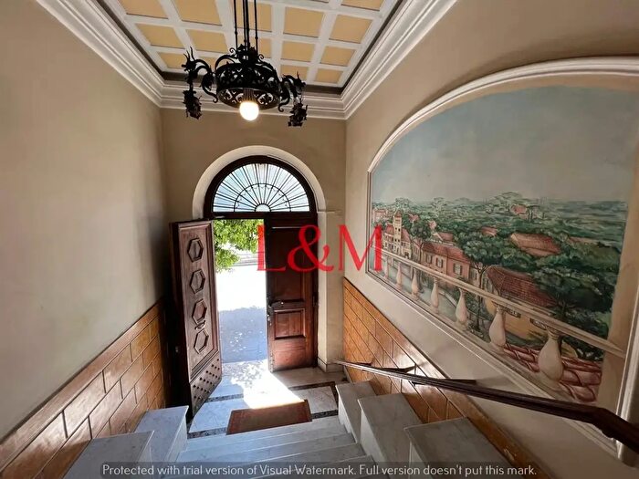 Appartamento con 7 locali in vendita in Via Catania, Roma