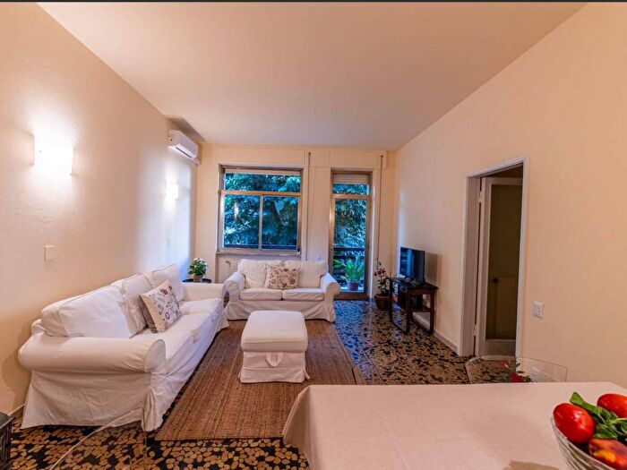 Appartamento quadrilocale in affitto in Viale Carlo del Prete, Piazza Napoleone San Michele, Lucca