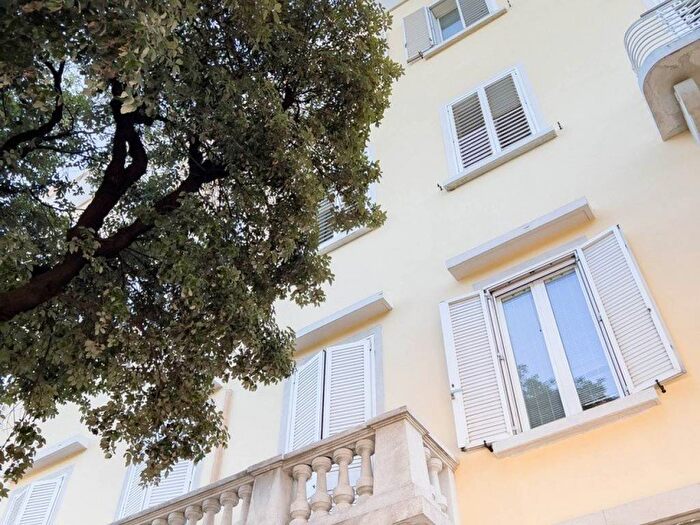 Appartamento trilocale in affitto in Viale Miramare, Barcola, Trieste