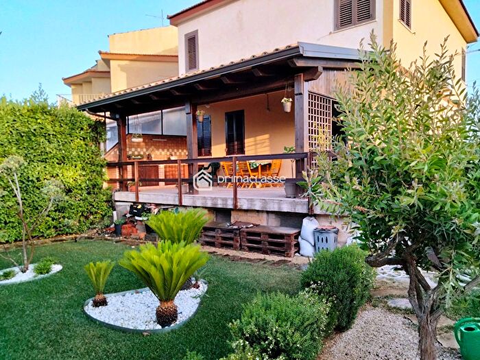 Casa quadrilocale in vendita in Modica