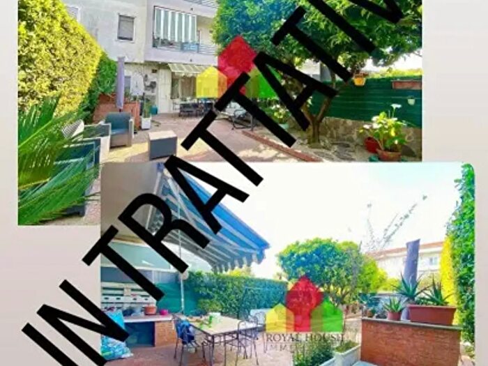 Casa con 5 locali in vendita in Via Epitaffio d, Giugliano In Campania