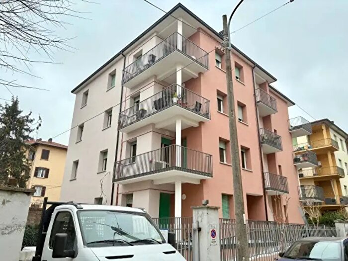 Appartamento con 6 locali in vendita in Reggio Emilia
