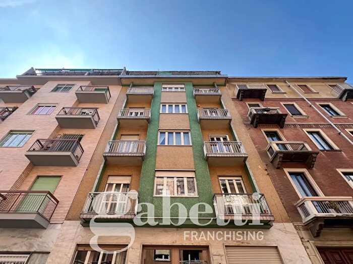 Appartamento trilocale in vendita in Via Trinità, Torino