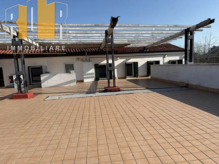 Appartamento trilocale in vendita in Via Ponticello, Padova