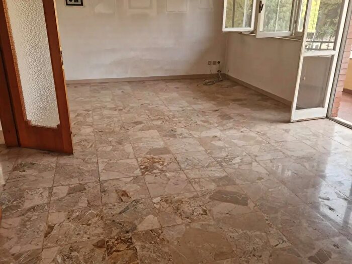 Casa con 8 locali in vendita in Pisa