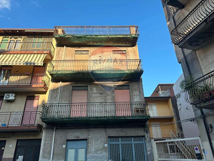 Casa con 10 locali in vendita in Viale della Liberta, Misterbianco