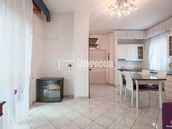 Appartamento trilocale in vendita in Viale Vittorio Alfieri, Ravenna