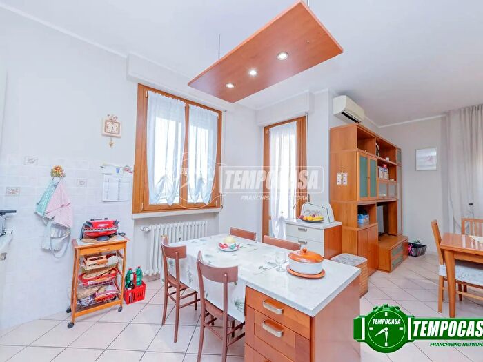 Appartamento trilocale in vendita in Via Caorsana a, Piacenza