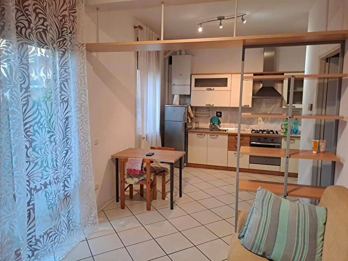 Appartamento bilocale in affitto in Via Giuseppe Giacosa, Baragalla Canalina, Reggio Emilia