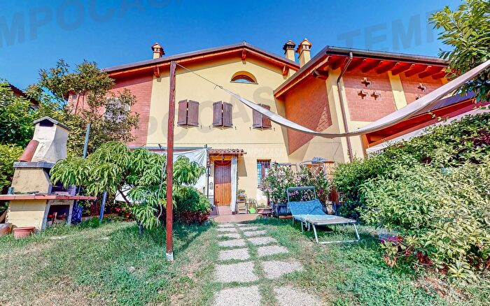 Casa quadrilocale in vendita in Via Ronca, Monte San Pietro