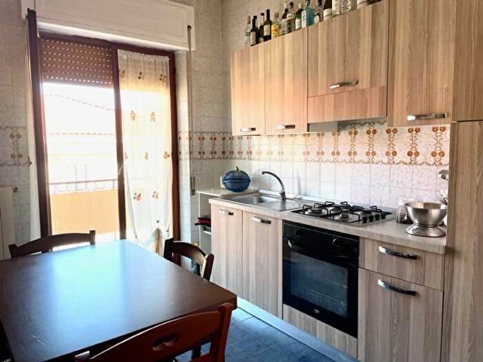 Appartamento con 5 locali in affitto in Catanzaro Lido, Catanzaro