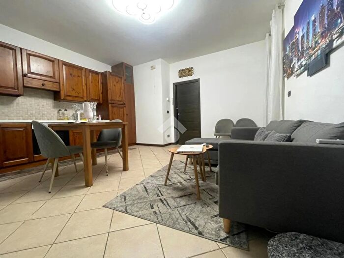 Appartamento bilocale in vendita in Via SantAmbrogio, Cosio Valtellino