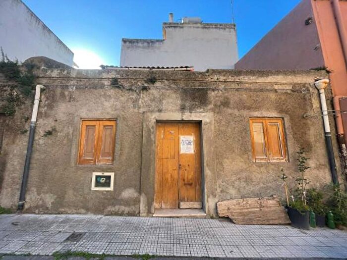 Casa in vendita in Via Pietro Maroncelli, Barcellona Pozzo Di Gotto