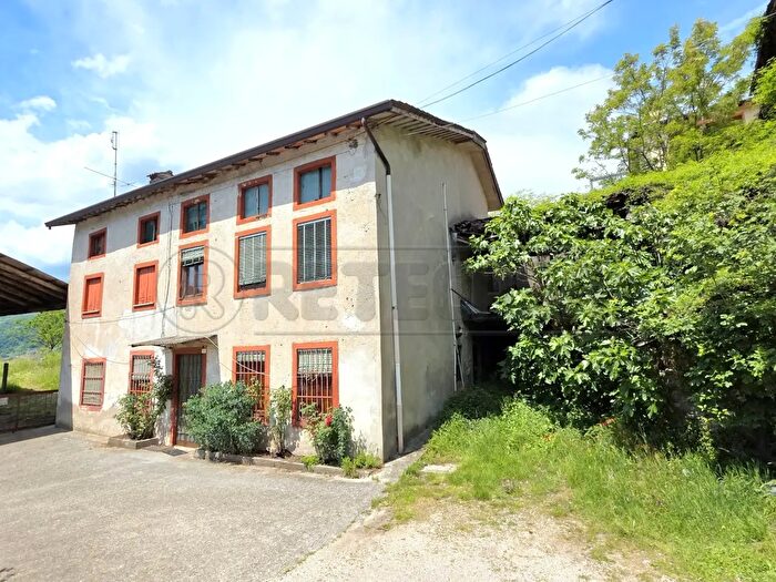 Casa con 7 locali in vendita in Via Grande, Cornedo Vicentino