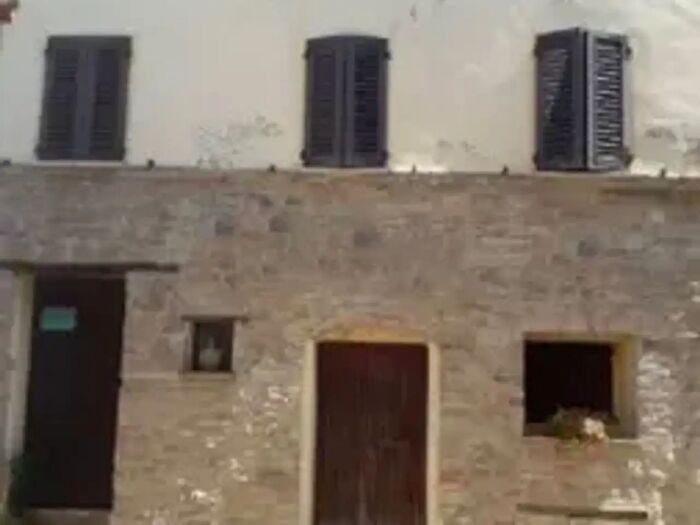 Casa con 5 locali in vendita in Corso Giuseppe Mazzini, Arcevia