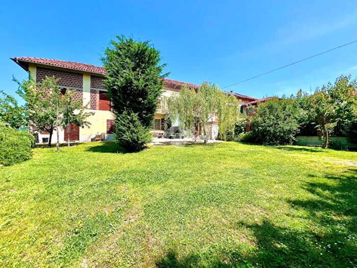 Casa con 5 locali in vendita in Via Francesco Vercelli, Camerano Casasco