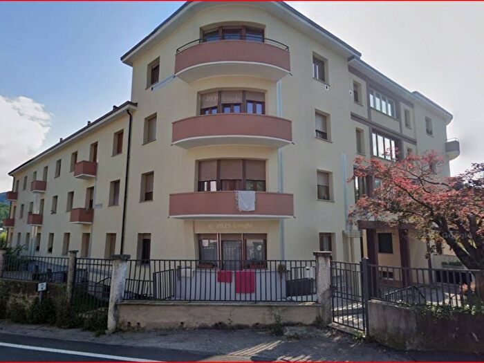 Appartamento trilocale in affitto in Via Ungheria, Centro, Lavena Ponte Tresa