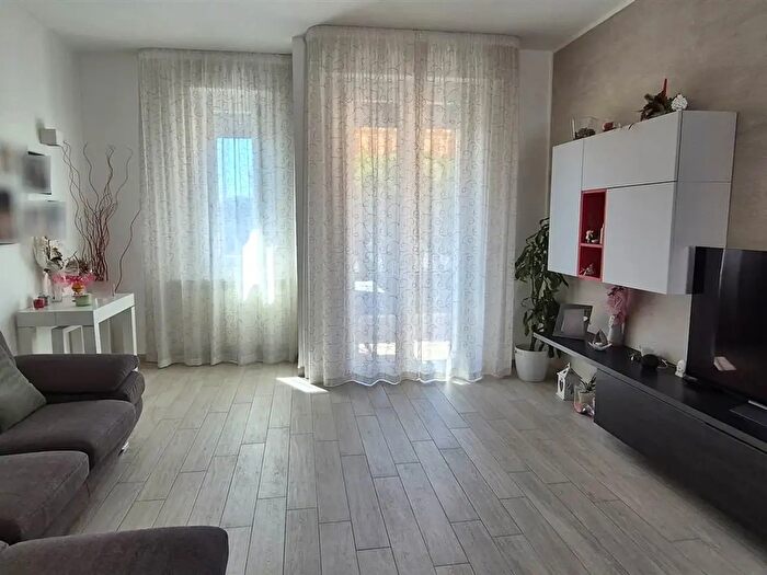 Appartamento con 5 locali in vendita in Viale Giuseppe Giusti, Grosseto
